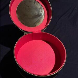 Round Sturdy Jewelry/ Cosmetic Case